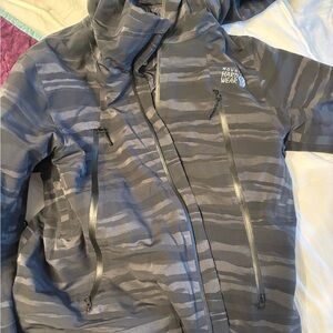 Mountain Hardwear Gray Patterned Jacket